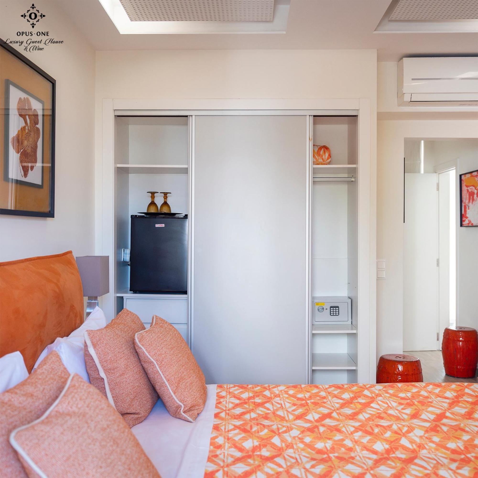 Hotel Opus One Luxury Guest House & Wine Distrikt Faro